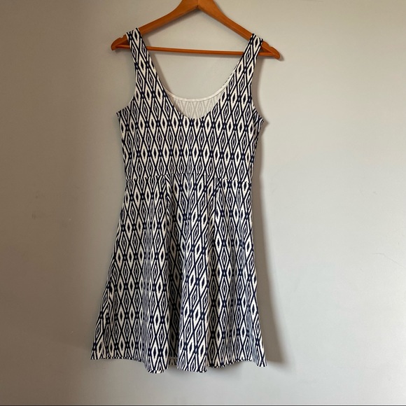 H&M Skater Dress | Fit and flare - Picture 2 of 5